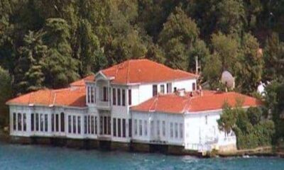 PRIVATE MEETING IN BOSPHORUS